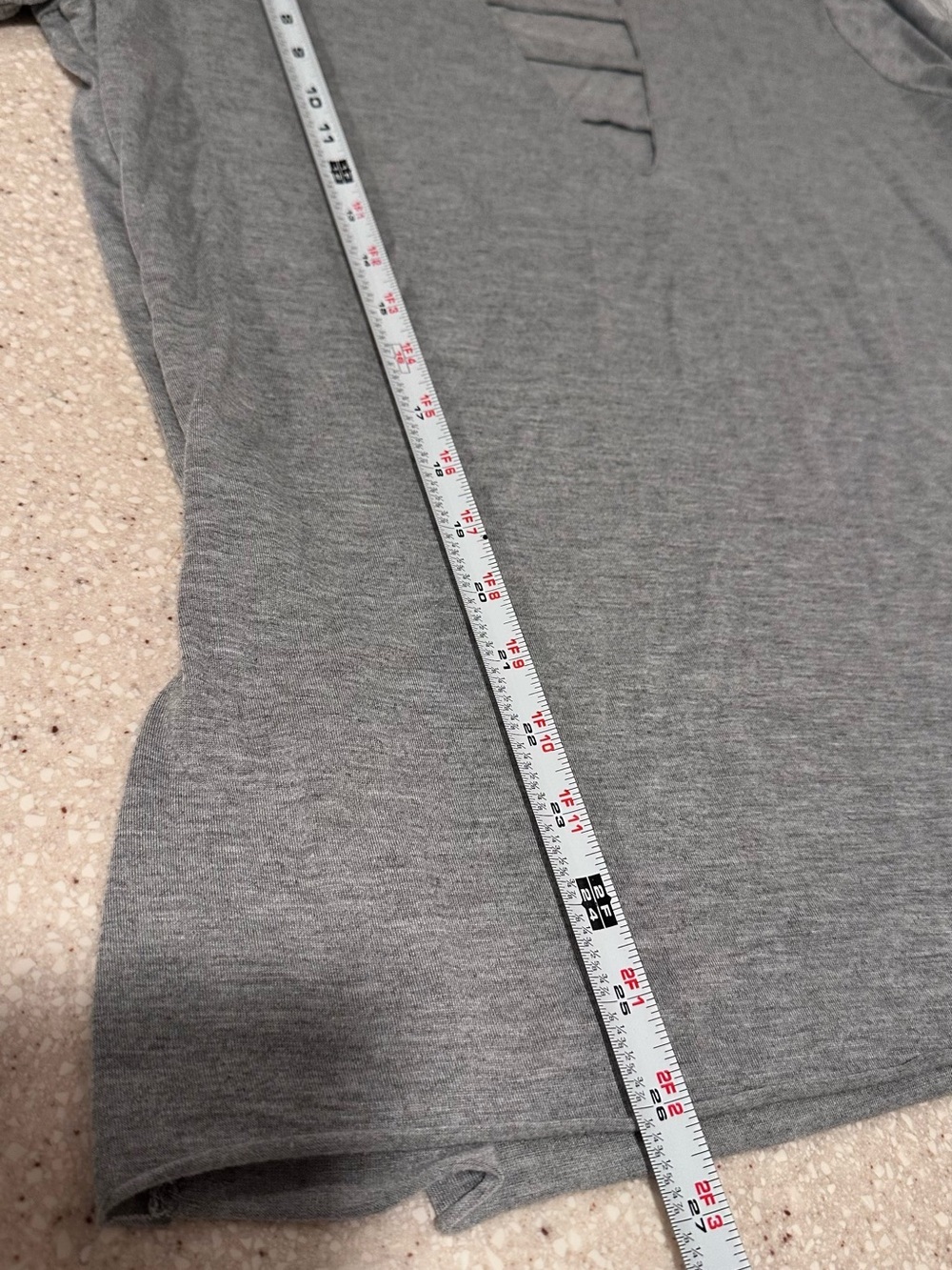 Day trip Retro Gray Cutout Choker Neck T-Shirt - Sexy Deep V-Neck Strappy Tee XL - Picture 11 of 13
